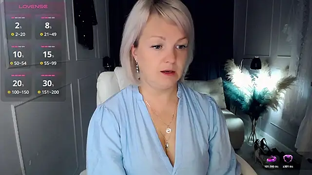 Snapshot of Juarnea chatting on 23, 6, 2026 Juarnea online show from 23, 6, 2026