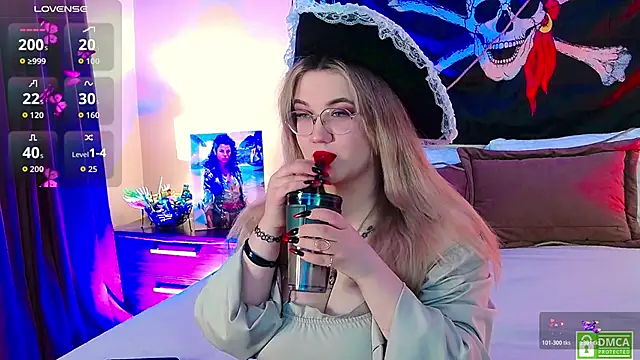 Nancy Mooree online show from 31, 10, 2025