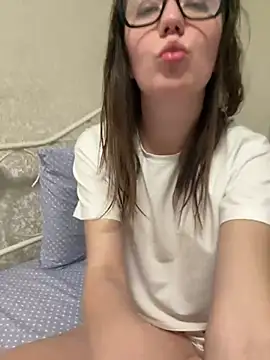 BeatriceTender online show from 5, 2, 2025