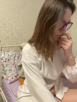 BeatriceTender online show from 9, 3, 2026