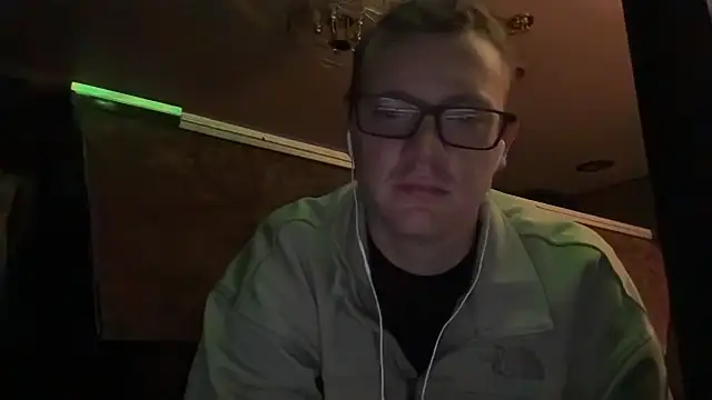 Snapshot of adamseed69 chatting on 25, 10, 2025 adamseed69 online show from 25, 10, 2025