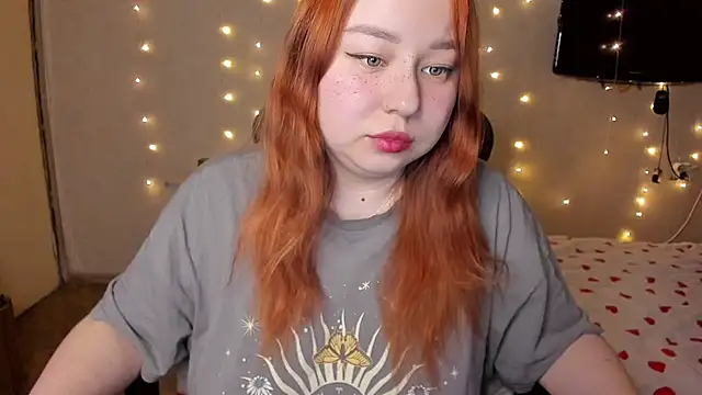 Snapshot of Milafoxxxy chatting on 25, 2, 2025 Milafoxxxy online show from 25, 2, 2025