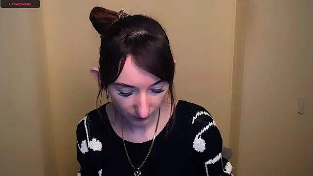 Snapshot of AmandaSell chatting on 27, 2, 2025 AmandaSell online show from 27, 2, 2025