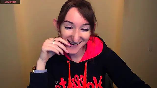 Snapshot of AmandaSell chatting on 28, 2, 2025 AmandaSell online show from 28, 2, 2025