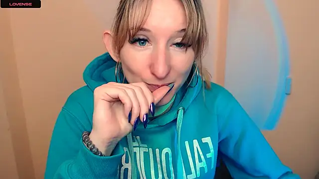 Snapshot of AmandaSell chatting on 16, 10, 2025 AmandaSell online show from 16, 10, 2025