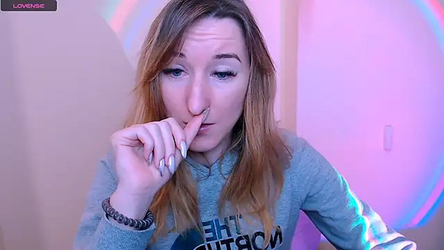 Snapshot of AmandaSell chatting on 22, 12, 2025 AmandaSell online show from 22, 12, 2025