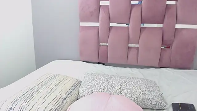 EmiliaKurt online show from 13, 1, 2025