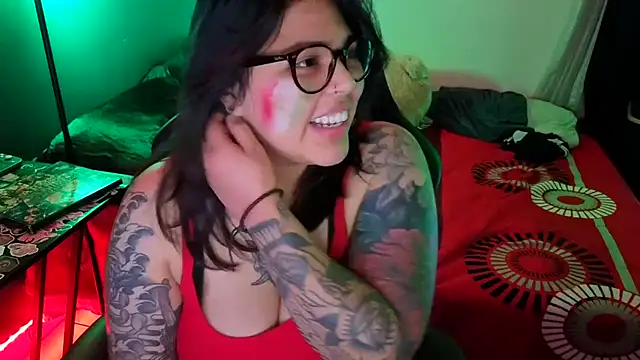 Snapshot of miacanela_xo chatting on 25, 6, 2026 miacanela xo online show from 25, 6, 2026