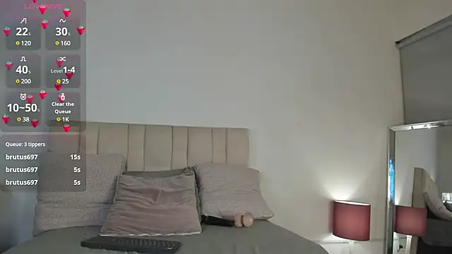 Roxxy mora online show from 8, 2, 2025