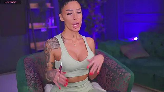 Snapshot of RaquelleVon chatting on 27, 1, 2025 RaquelleVon online show from 27, 1, 2025