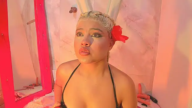 sofiacastillo01 online show from 26, 6, 2026