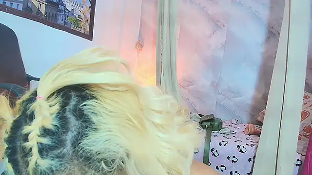 sofiacastillo01 online show from 28, 7, 2026