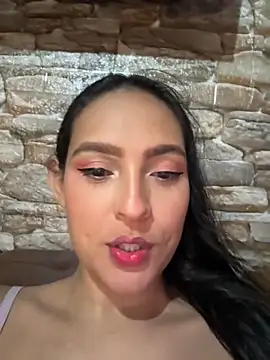 Snapshot of twohornys chatting on 29, 10, 2025 twohornys online show from 29, 10, 2025