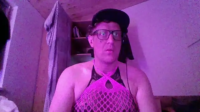 Snapshot of Bigthroaterboy chatting on 21, 10, 2025 Bigthroaterboy online show from 21, 10, 2025