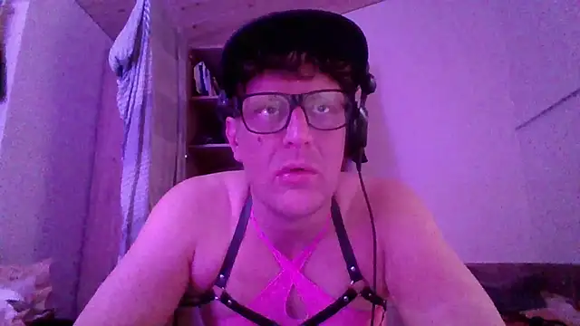 Snapshot of Bigthroaterboy chatting on 22, 10, 2025 Bigthroaterboy online show from 22, 10, 2025
