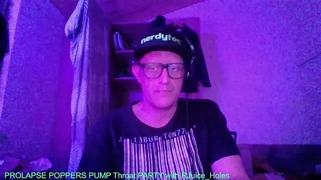Snapshot of Bigthroaterboy chatting on 23, 10, 2025 Bigthroaterboy online show from 23, 10, 2025