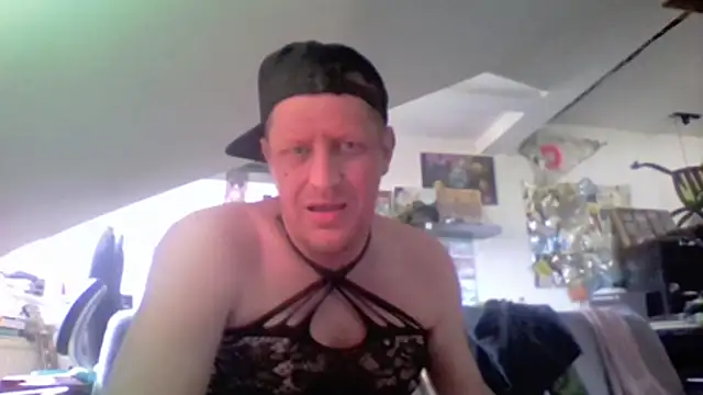 Snapshot of Bigthroaterboy chatting on 17, 6, 2026 Bigthroaterboy online show from 17, 6, 2026