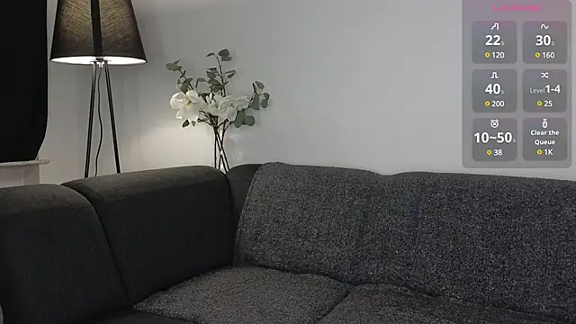 Sara Tranquil online show from 30, 12, 2024