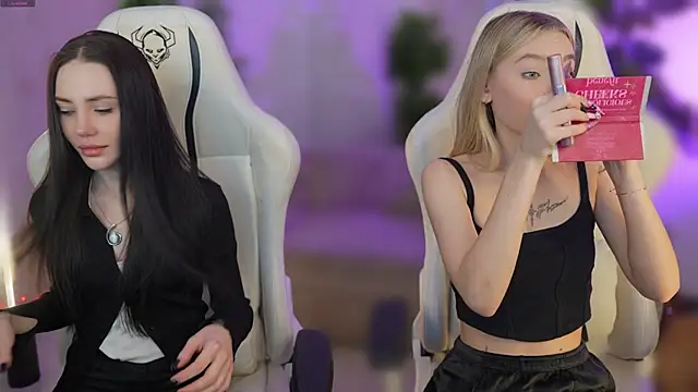 Sara Tranquil online show from 21, 2, 2025