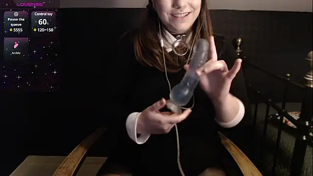 Colins Pink Room online show from 31, 12, 2024