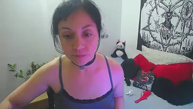 Snapshot of lili_peach chatting on 12, 3, 2025 lili peach online show from 12, 3, 2025