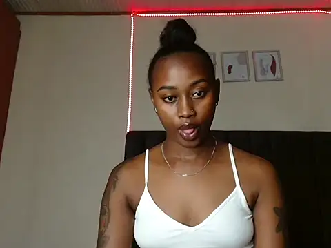 Snapshot of Miss_hot_candy chatting on 10, 1, 2025 Miss hot candy online show from 10, 1, 2025