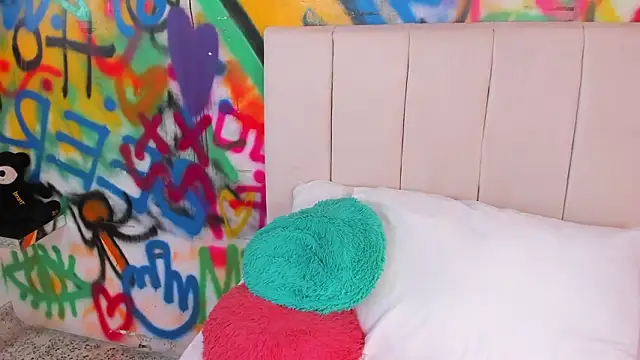 Liana Bernocchi online show from 18, 3, 2026