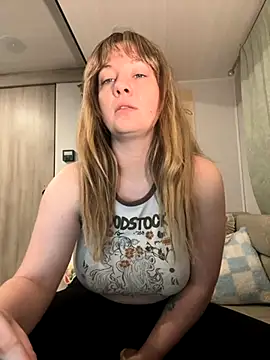 emerieskye20 online show from 12, 11, 2025