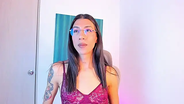 sofiaa grey  online show from 5, 3, 2026