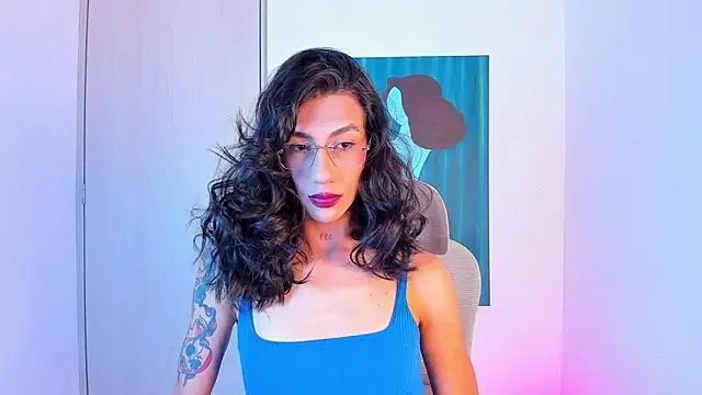 sofiaa grey  online show from 10, 4, 2026