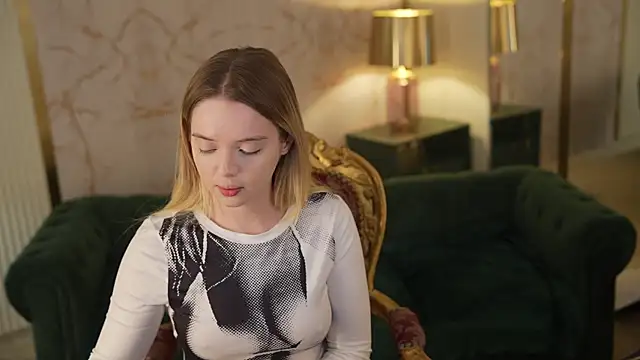 Cassy-Celestial  online show from 21, 10, 2025