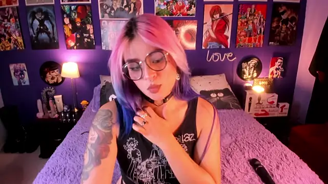 anne cross online show from 23, 9, 2025