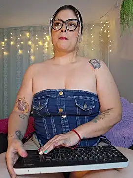 Snapshot of Juliietha_servas chatting on 10, 6, 2026 Juliietha servas online show from 10, 6, 2026