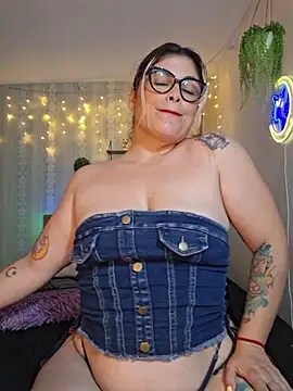 Snapshot of Juliietha_servas chatting on 11, 6, 2026 Juliietha servas online show from 11, 6, 2026