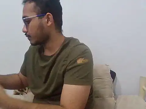 Snapshot of alesssterling chatting on 8, 1, 2026 alesssterling online show from 8, 1, 2026