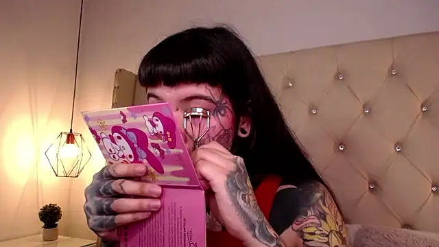 SylveonFox online show from 3, 12, 2024