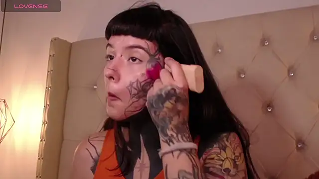 SylveonFox online show from 8, 12, 2024