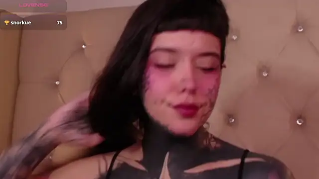 SylveonFox online show from 20, 12, 2024