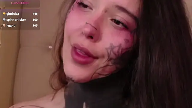 SylveonFox online show from 21, 12, 2024