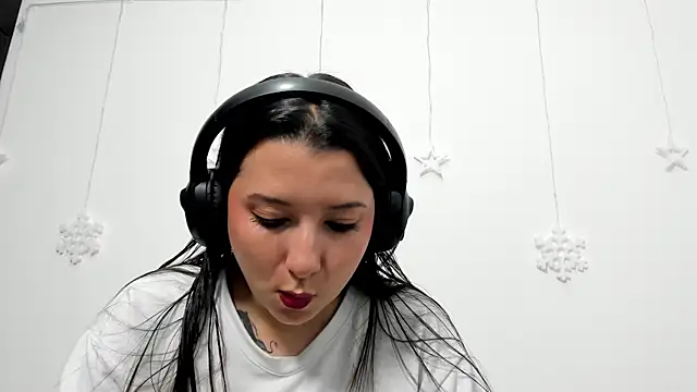 Snapshot of cami-01 chatting on 8, 1, 2026 cami-01 online show from 8, 1, 2026