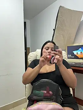 Snapshot of Sol_biglips chatting on 14, 7, 2026 Sol biglips online show from 14, 7, 2026