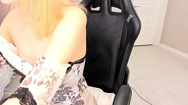 Snapshot of aya_shy chatting on 24, 2, 2025 aya shy online show from 24, 2, 2025