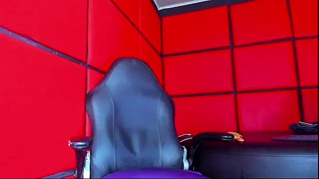 Haileybieberr online show from 15, 2, 2026