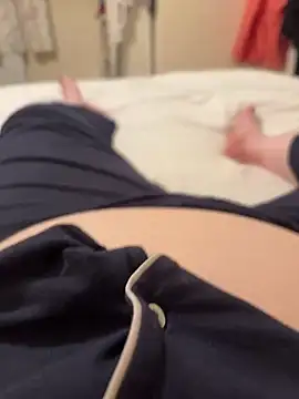 Snapshot of curvygirll2 chatting on 12, 1, 2025 curvygirll2 online show from 12, 1, 2025