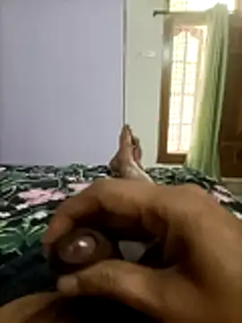 AUNTY1984 online show from 19, 7, 2026