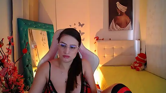 esmeraldaa230 online show from 10, 3, 2025