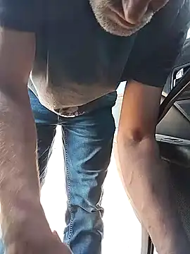 Snapshot of FloppyPickle4u chatting on 4, 2, 2025 FloppyPickle4u online show from 4, 2, 2025