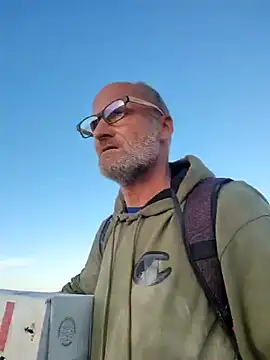 Snapshot of FloppyPickle4u chatting on 11, 2, 2025 FloppyPickle4u online show from 11, 2, 2025