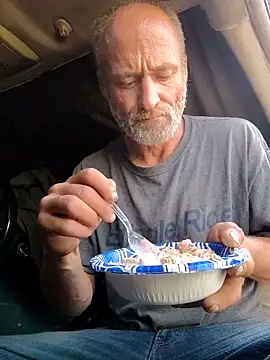 Snapshot of FloppyPickle4u chatting on 16, 2, 2025 FloppyPickle4u online show from 16, 2, 2025