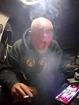 Snapshot of FloppyPickle4u chatting on 6, 3, 2025 FloppyPickle4u online show from 6, 3, 2025